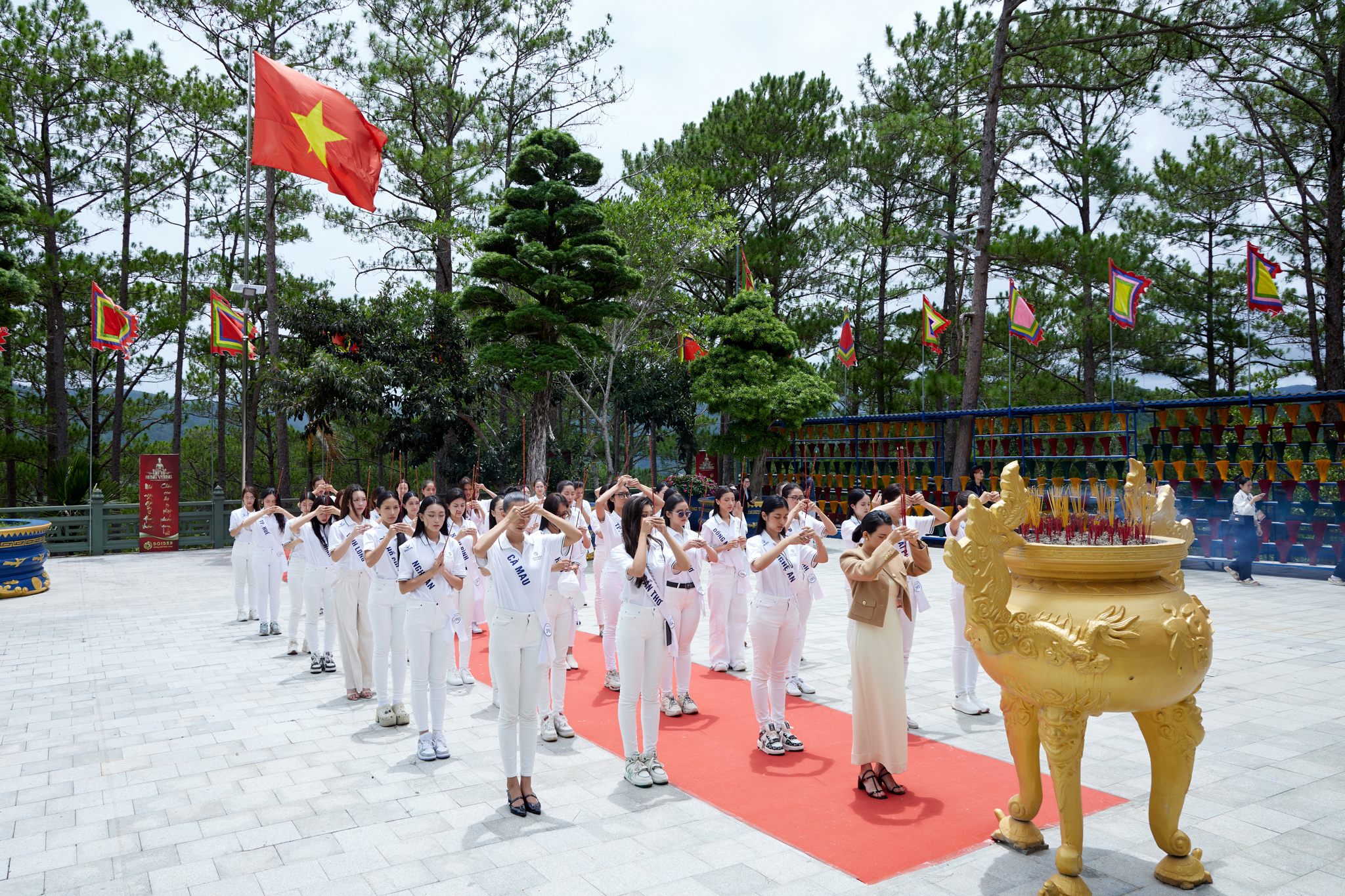 LỄ DÂNG HƯƠNG QUỐC TỔ